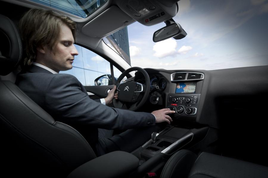  Citroen C4 2010 года  (фото 78 из 147)